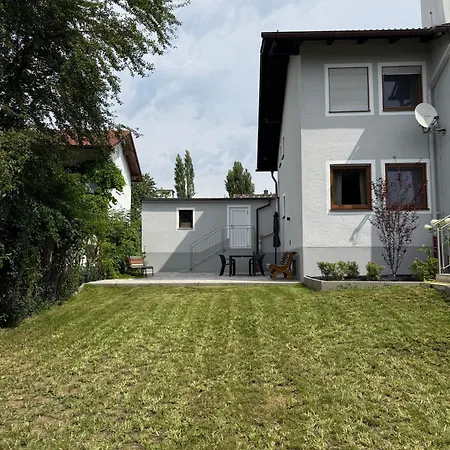 Waldhaus Fasanenhoehe Hébergement de vacances Chieming